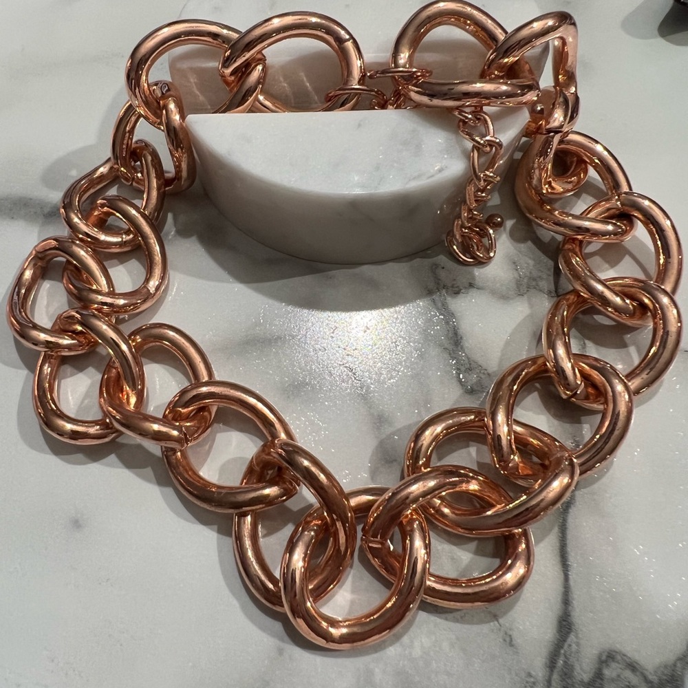 DOPE COPPER METALLIC SEXY CHOKER🔥🙆🏼‍♀️ DIVA 🐶is my model